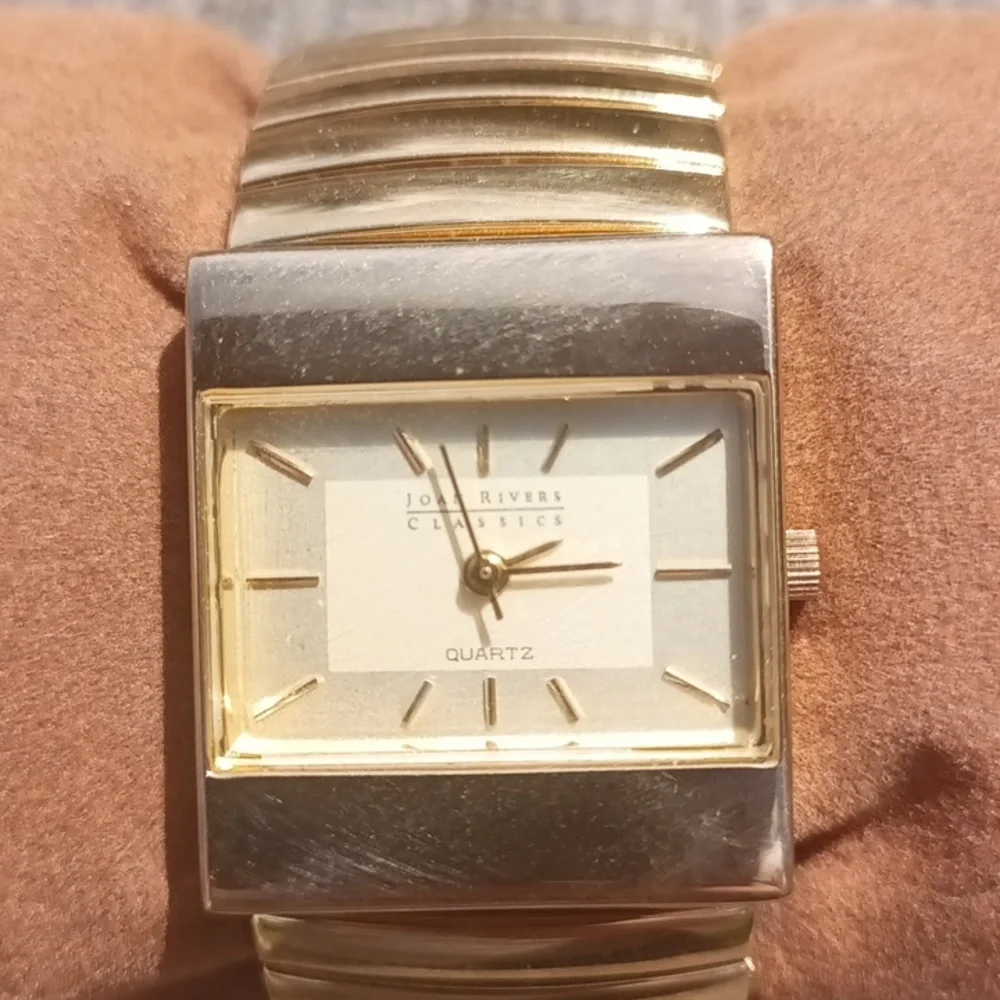 Joan Rivers Classic women's vintage stretch gold tone watch